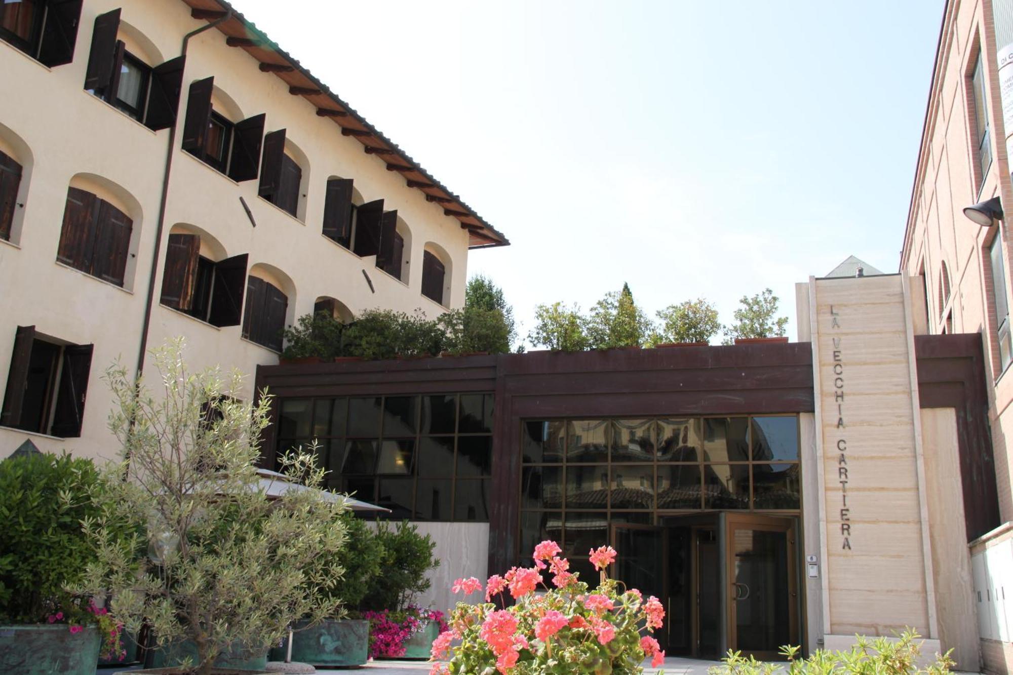 La Vecchia Cartiera Hotel Colle Val D'Elsa Exterior photo